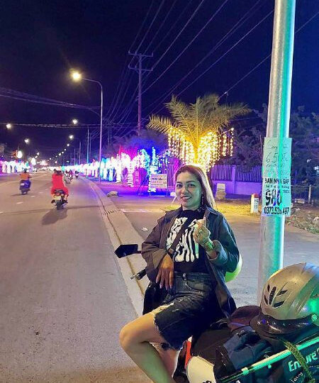 Ảnh 12 của Cặp vợ chồng phượt thủ bú lồn chịch vợ xuất trong (Full Clip + Pic)