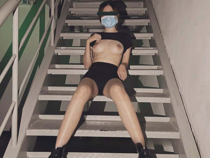Ảnh 4 của Clip sex em bé đào babipeachyy thả rông ở rạp chiếu phim và chịch lút cán trong khách sạn (Full Clip + Pic)
