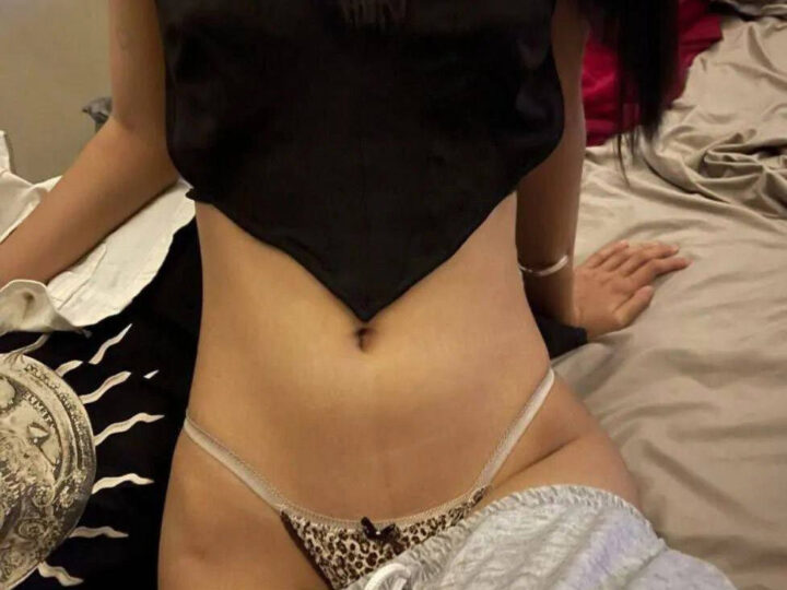 Ảnh 11 của Clip sex Người mẫu Huỳnh Dương Nhã My bú cu địt nhau cực dâm (Full Clip + Pic)