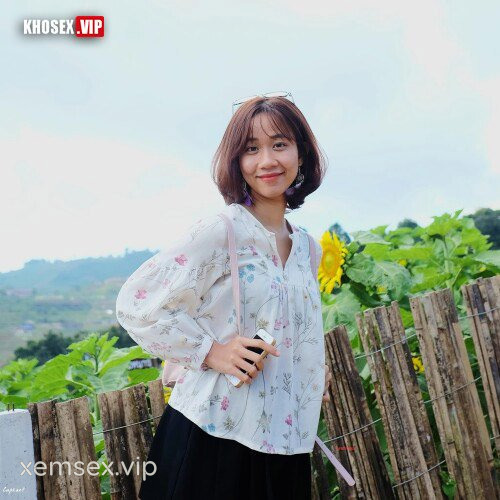 Ảnh 1 của Clip sex Tây trọc Travelvids chăn rau việt nam địt em Hà Cornie (Hà Ngô) vú to dâm đãng – Phần 1