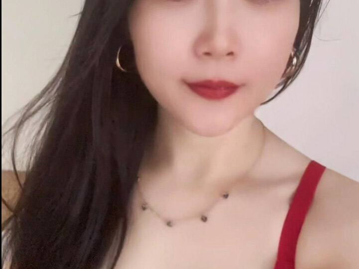 Ảnh 2 của Clip sex vkcklananh9496 em lan anh nứng quá dẫn trai về địt luôn trên xe ôtô dâm thủy ra lênh láng