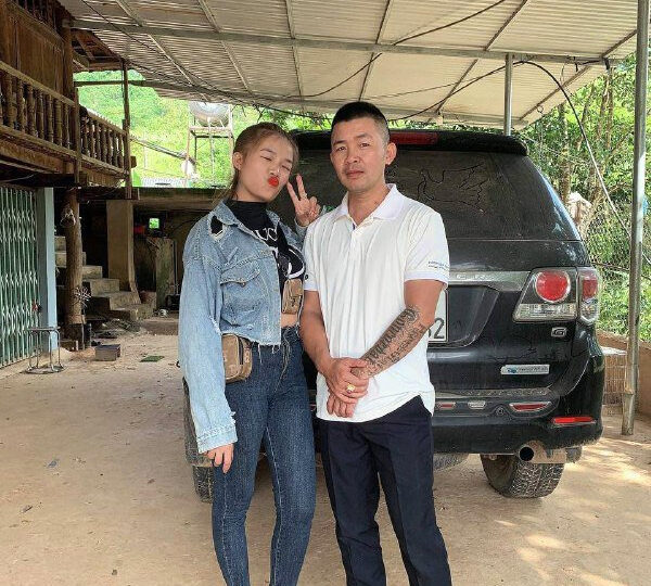 Ảnh 5 của Lộ clip sex cặp vợ chồng vùng cao chịch vợ sướng rên la (Full Clip + Pic)