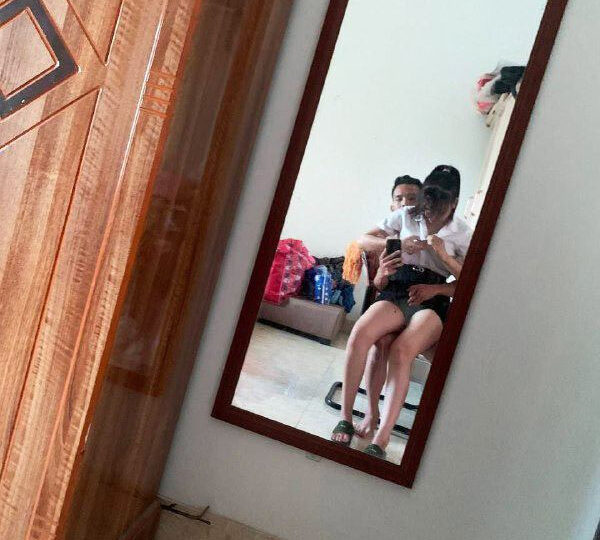 Ảnh 5 của Vợ dâm chiều chồng bầu sắp đẻ mà vẫn còn chịch